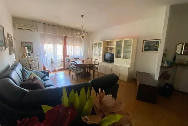 4-room flat in Via Fornacelle 18, Montemurlo - Photo 1