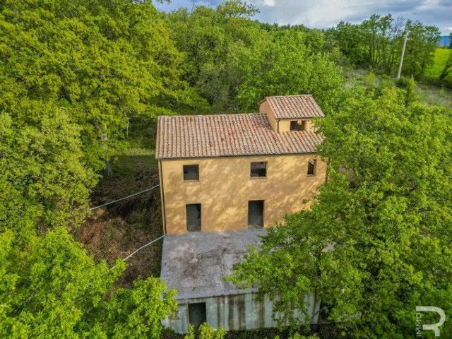 Country house or cottage in {3}, Strada Vicinale Castel'Ottieri - Photo 1