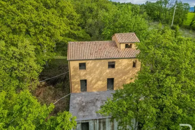 Country house or cottage in Strada Vicinale Castel'Ottieri, Sorano - Photo 1