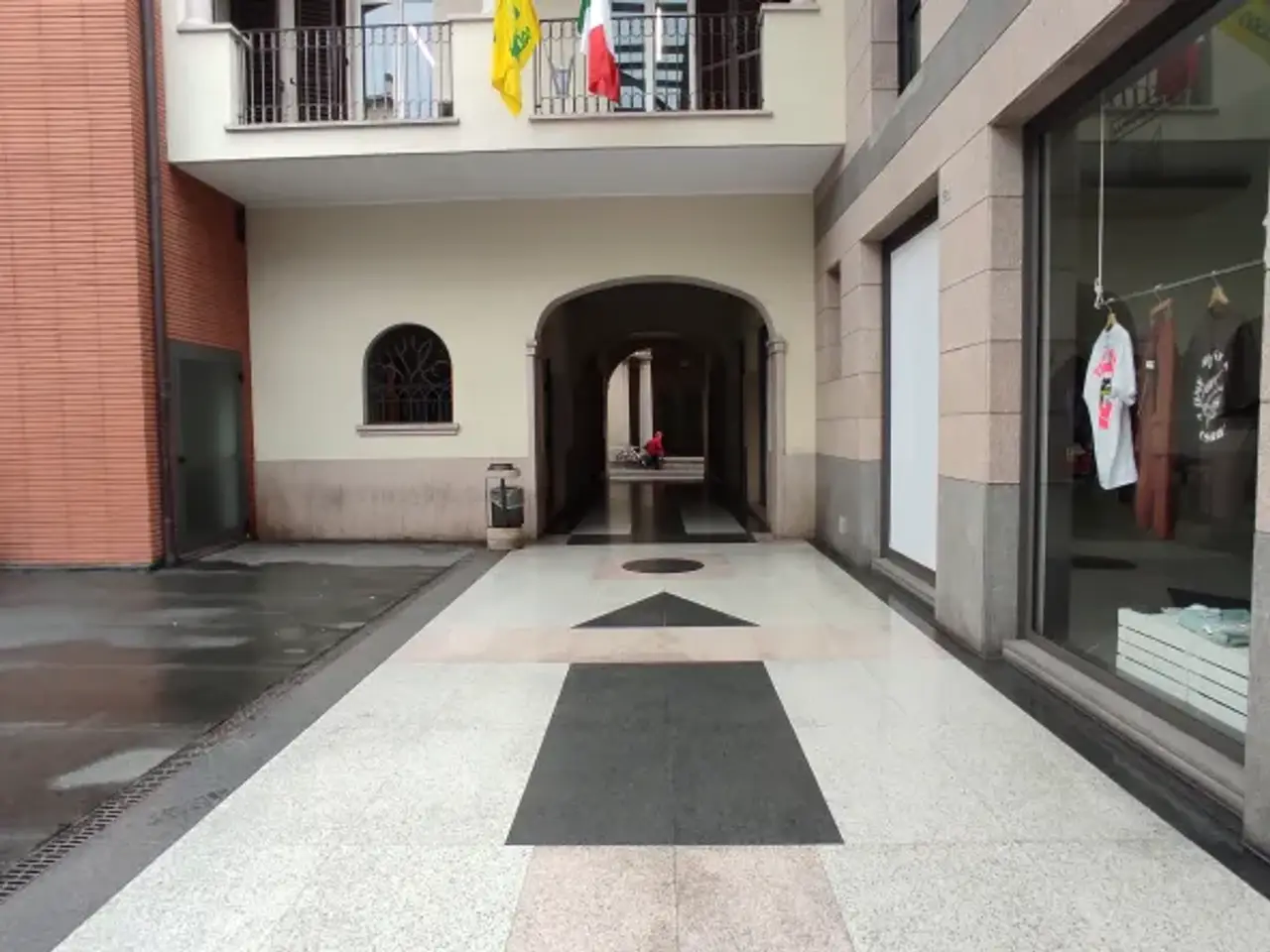 Esercizio commerciale in Novara, Piemonte, 28100, Italia, Novara, {3} - Foto 1