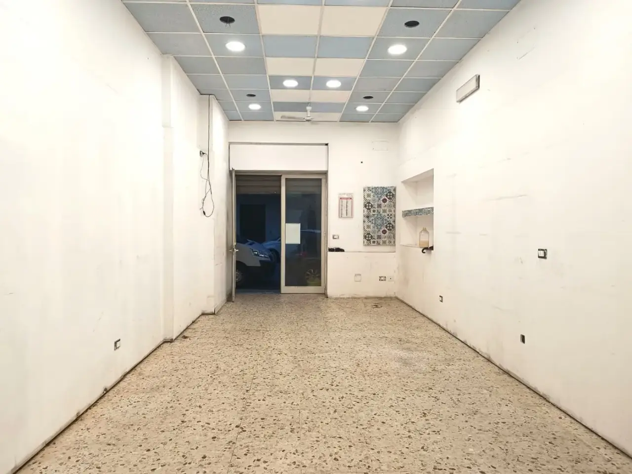 Negozio in Via Nazionale  227, Messina, {3} - Foto 1