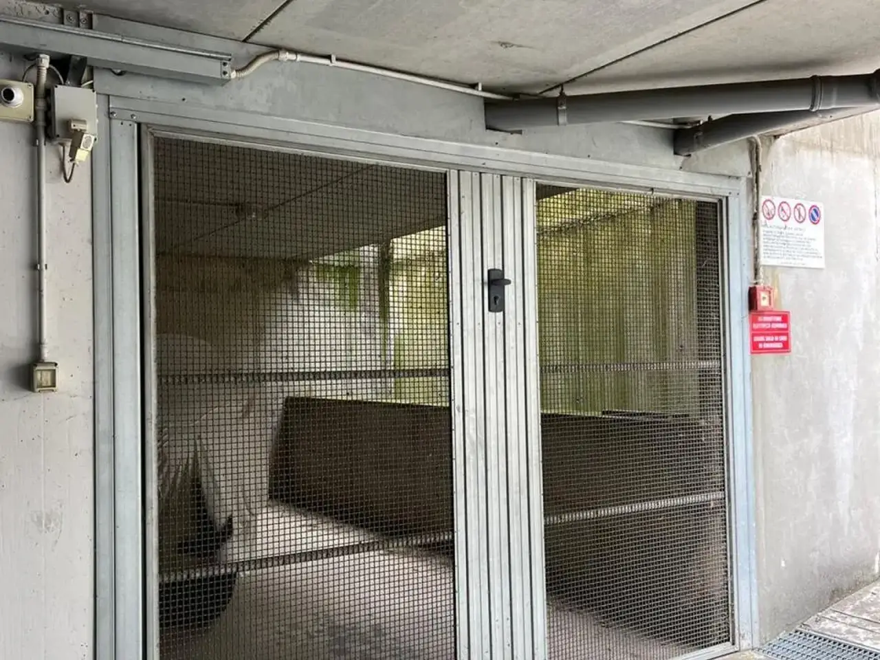 Parcheggio chiuso in Via Antonio Fogazzaro, San Bonifacio, {3} - Foto 2