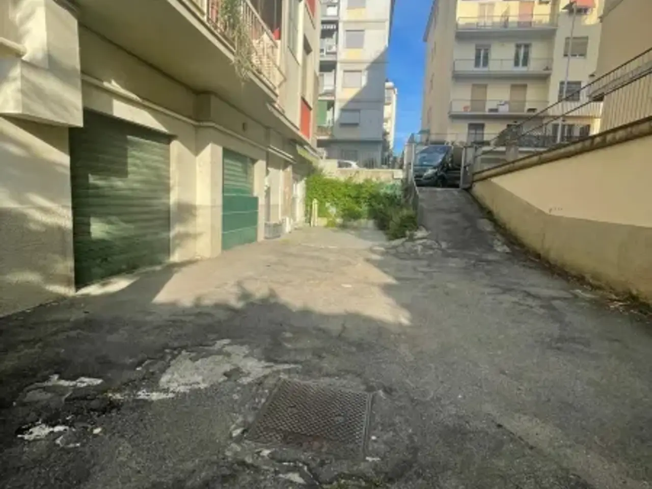 Parcheggio chiuso in , Firenze, {3} - Foto 1