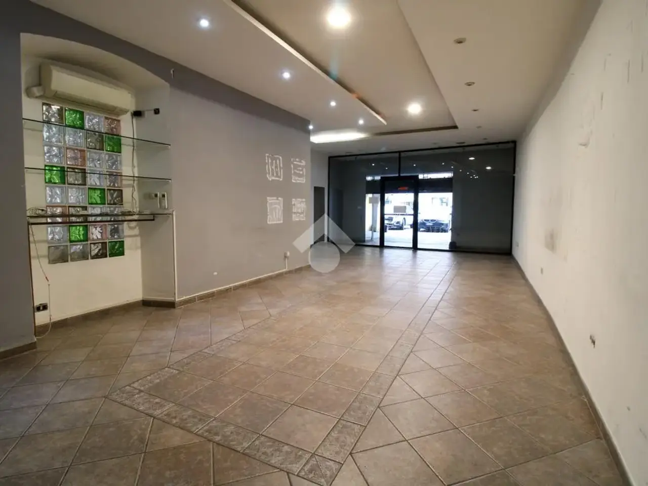 Ufficio in Piazza Roma 1, Palazzolo Sull'Oglio, {3} - Foto 1
