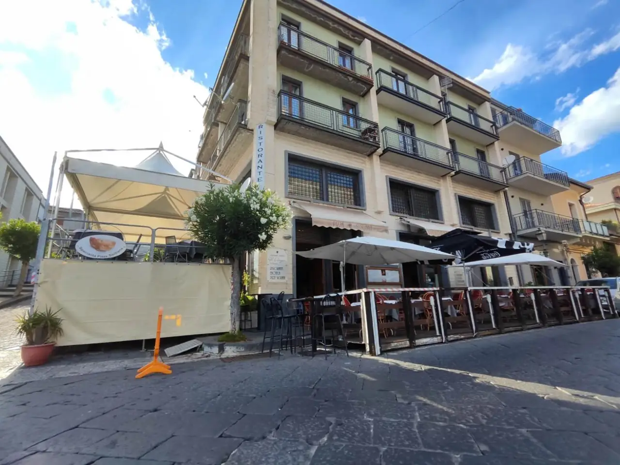 Ristorante in Via Garibaldi, Zafferana Etnea, {3} - Foto 2