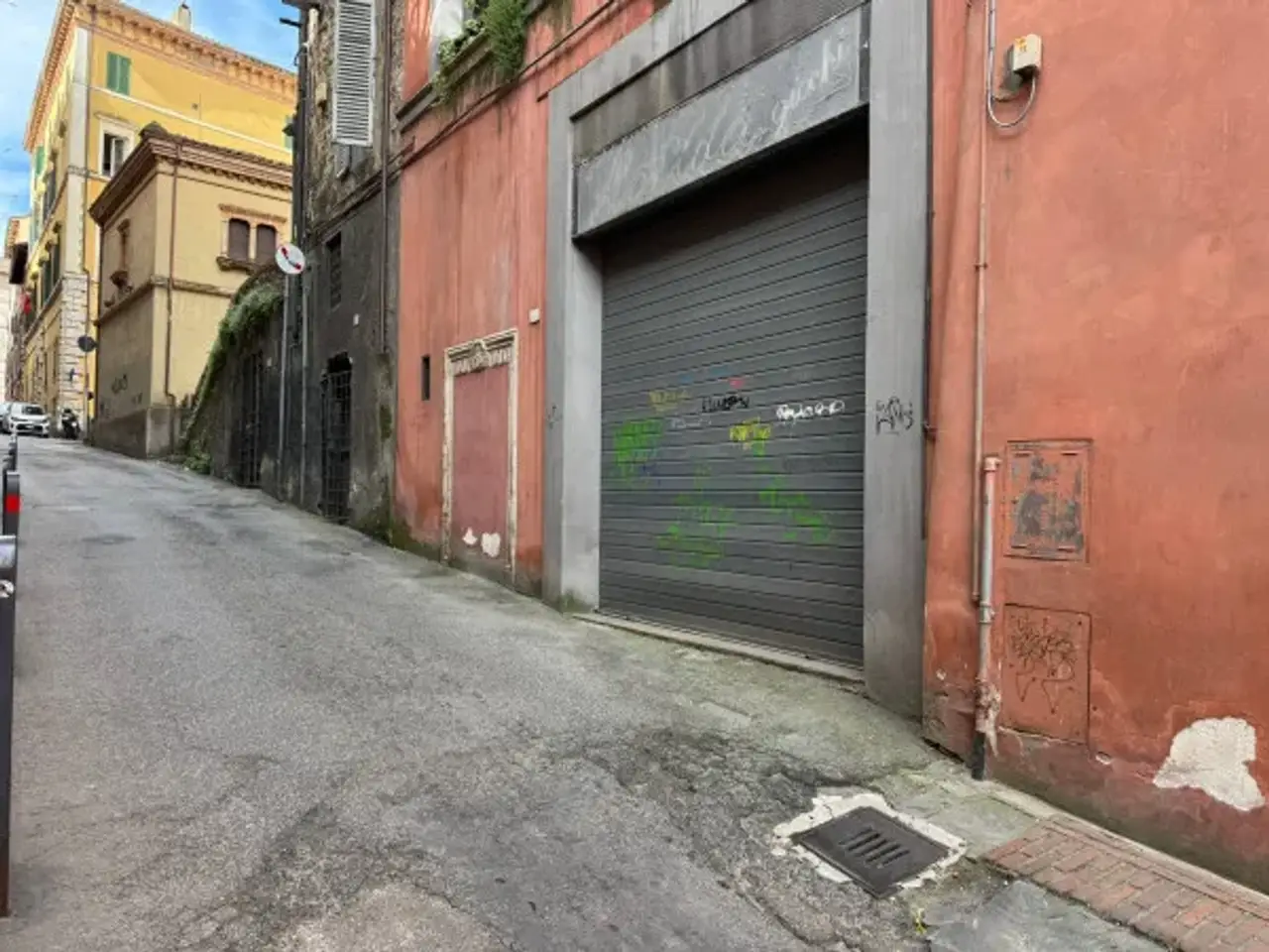 Negozio in Via Bartolo 52, Perugia, {3} - Foto 2
