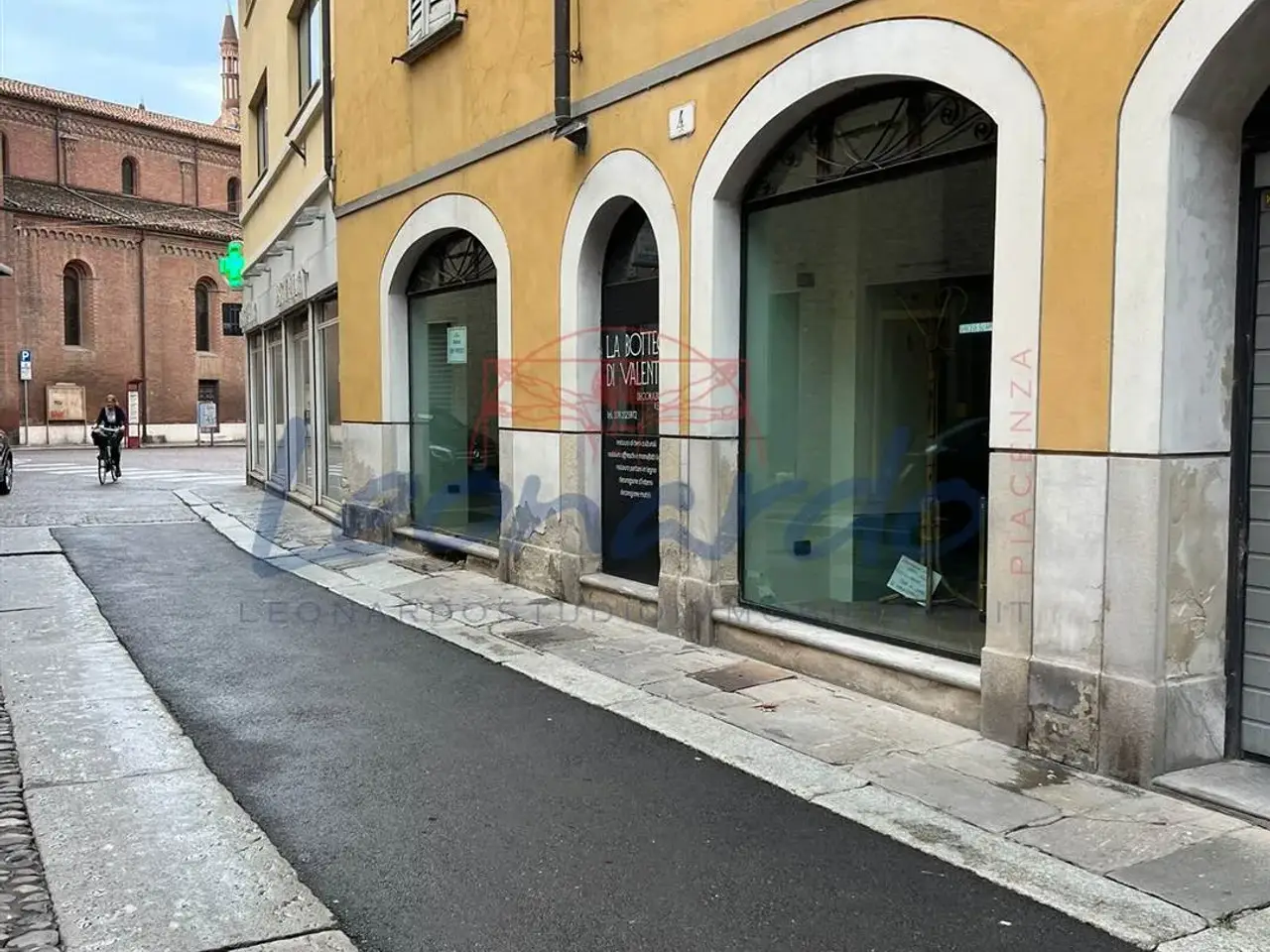 Negozio in Via Poggiali, Piacenza, {3} - Foto 1