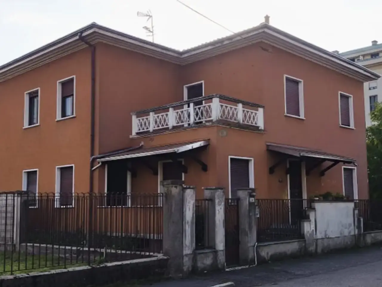 Immobile commerciale in Via C. Stragliati 11, Gallarate, {3} - Foto 1