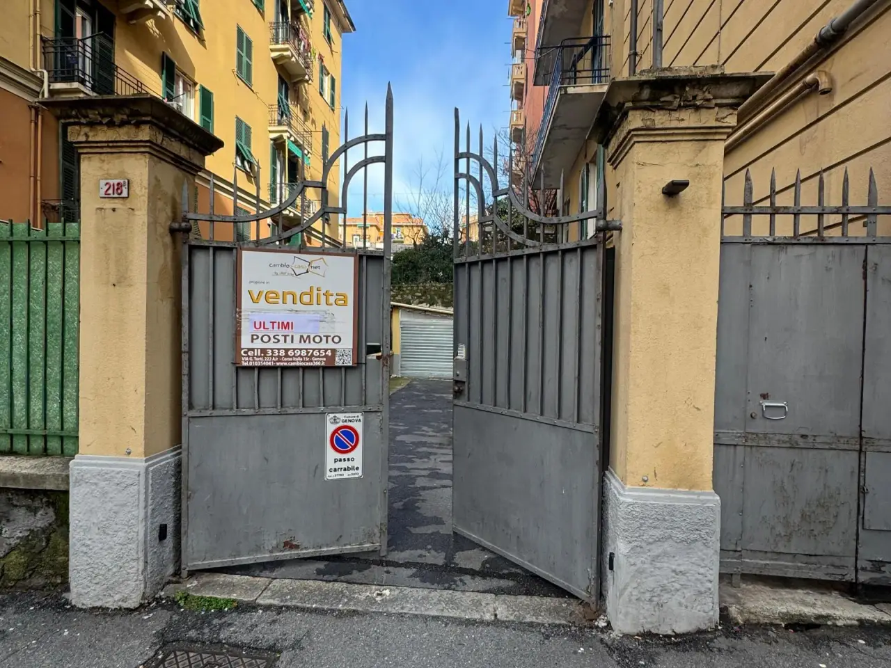 Parcheggio in Via Giovanni Torti 44, Genova, {3} - Foto 1