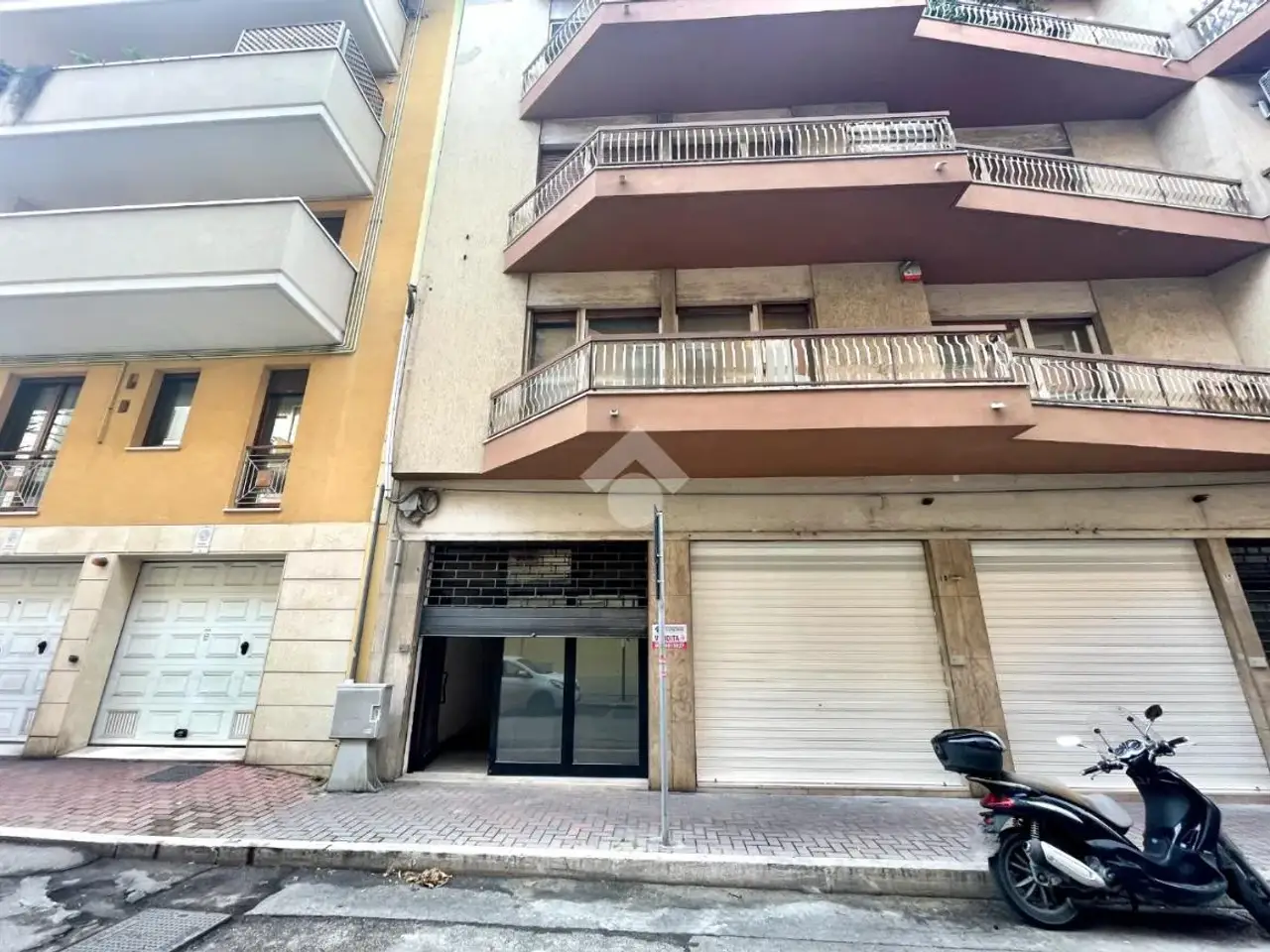 Negozio in Via Pesaro 17, Pescara, {3} - Foto 1