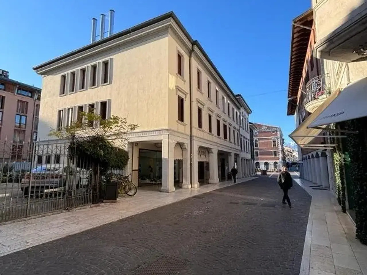 Ufficio in Pordenone, Pordenone, {3} - Foto 1