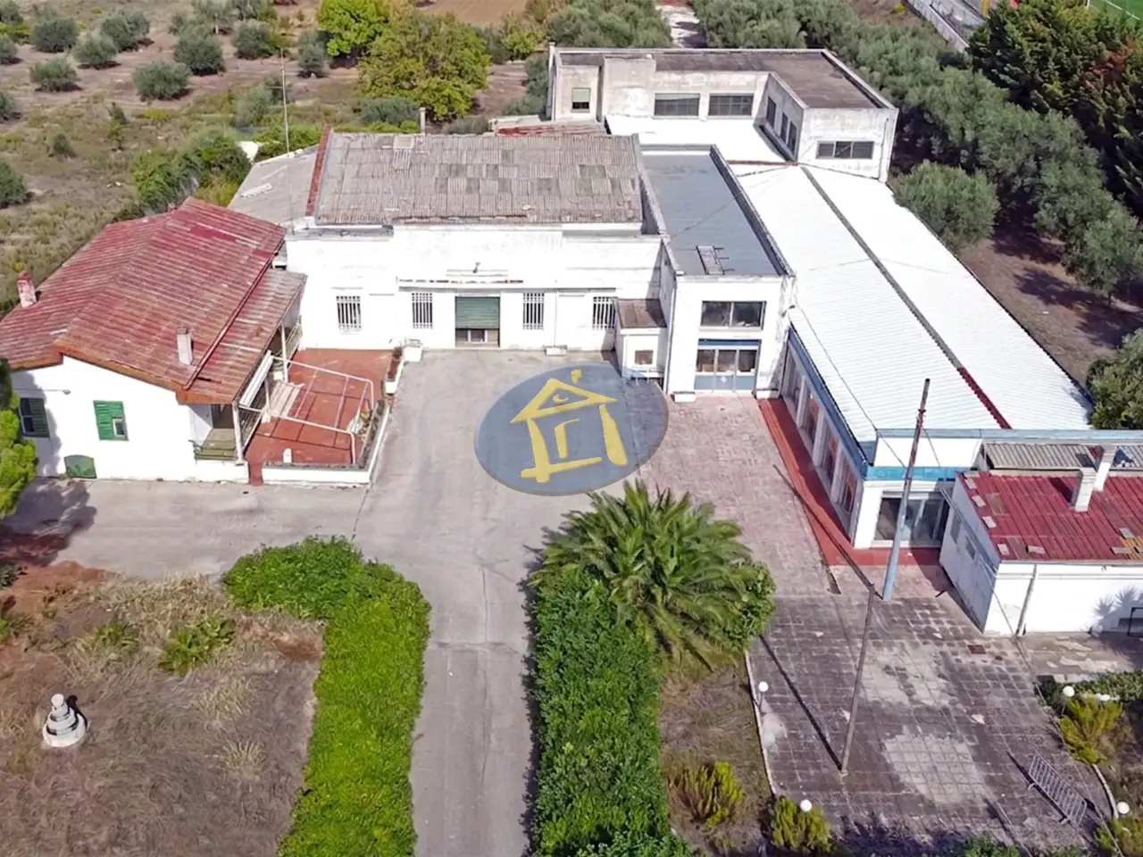 Impianto sportivo in Via Caduti di Tutte Le Guerre 82, Acquaviva Delle Fonti, {3} - Foto 1