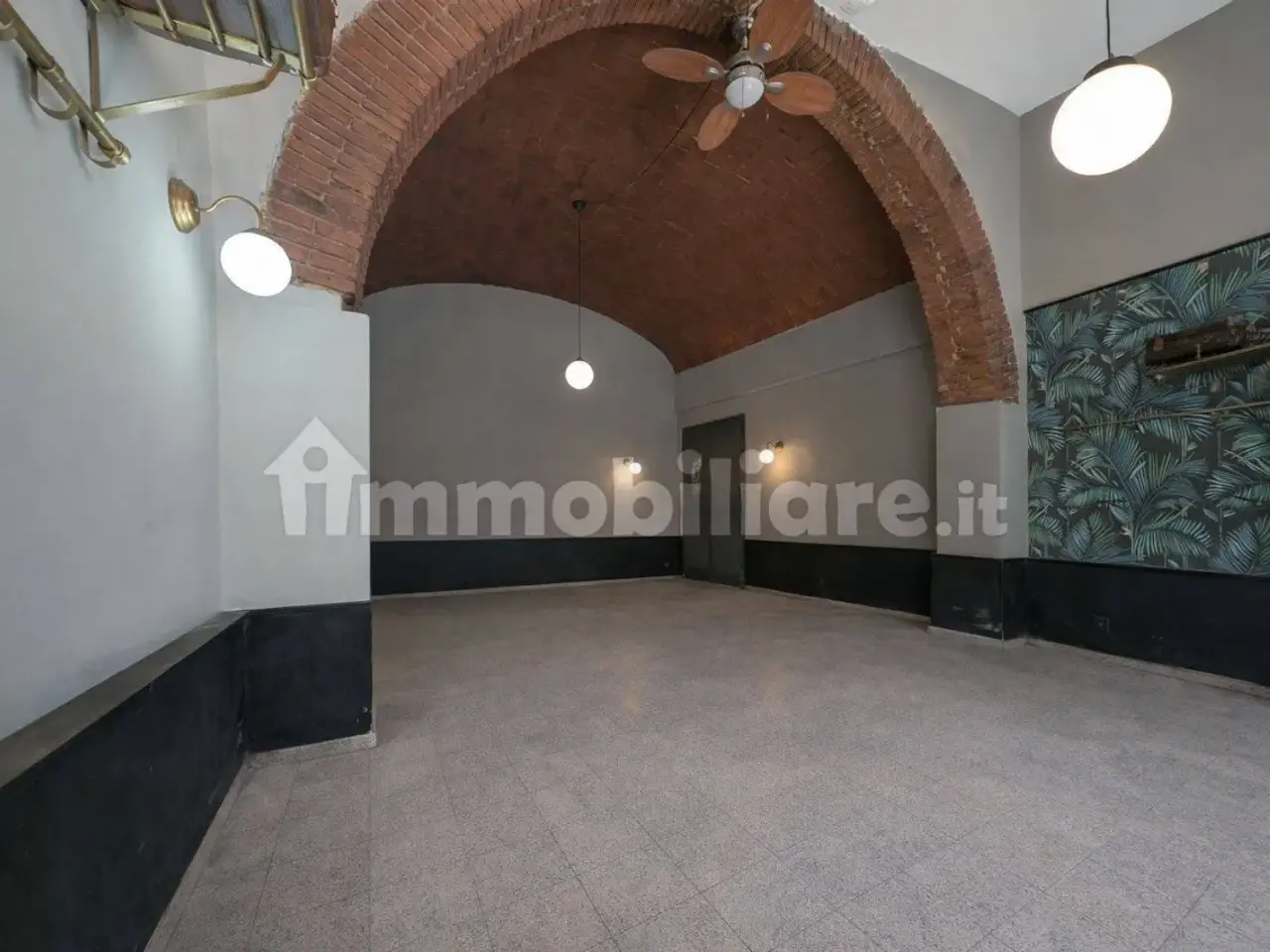Palazzina commerciale in Piazza Giuseppe Mazzini, Fiesole, {3} - Foto 1