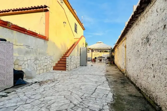 Wohnung in Via Gaetano Donizetti, Castel Volturno - Foto 1