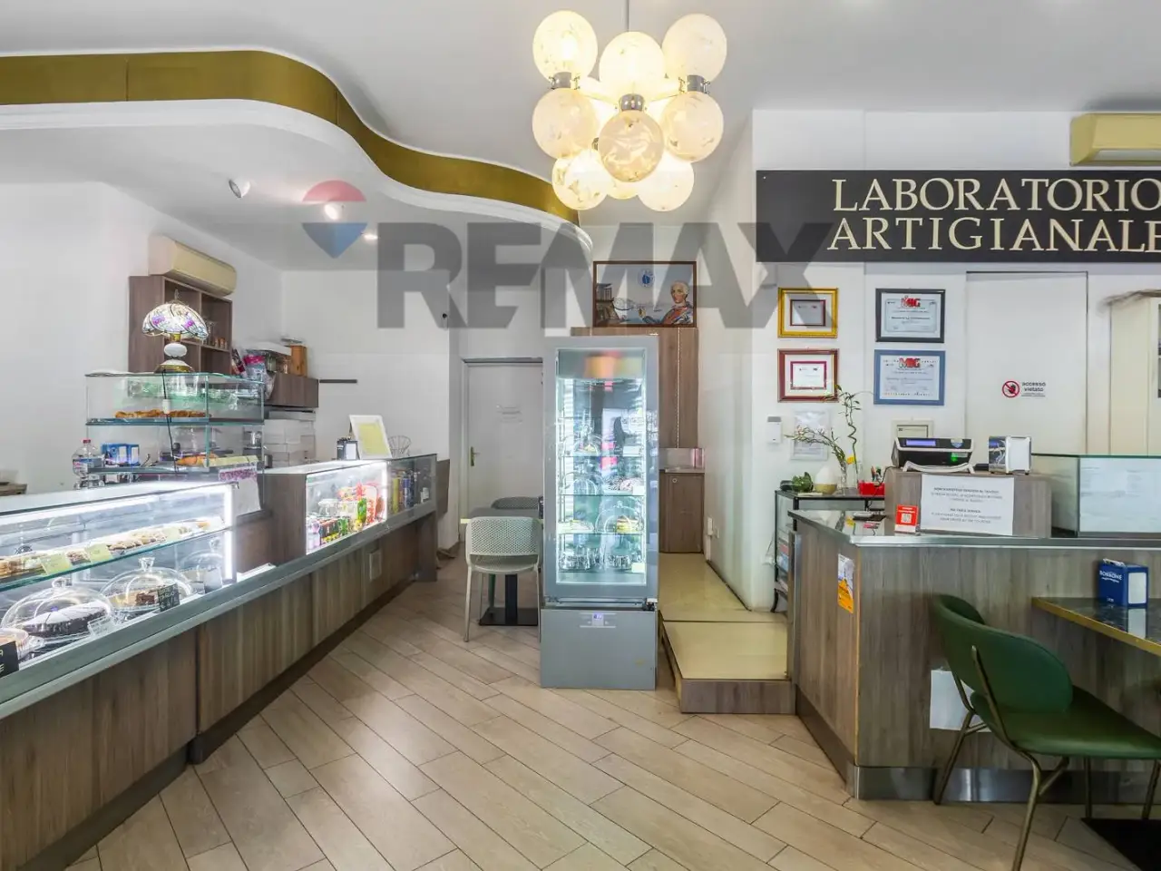 Esercizio commerciale in Viale Romagna 10, Milano, {3} - Foto 1