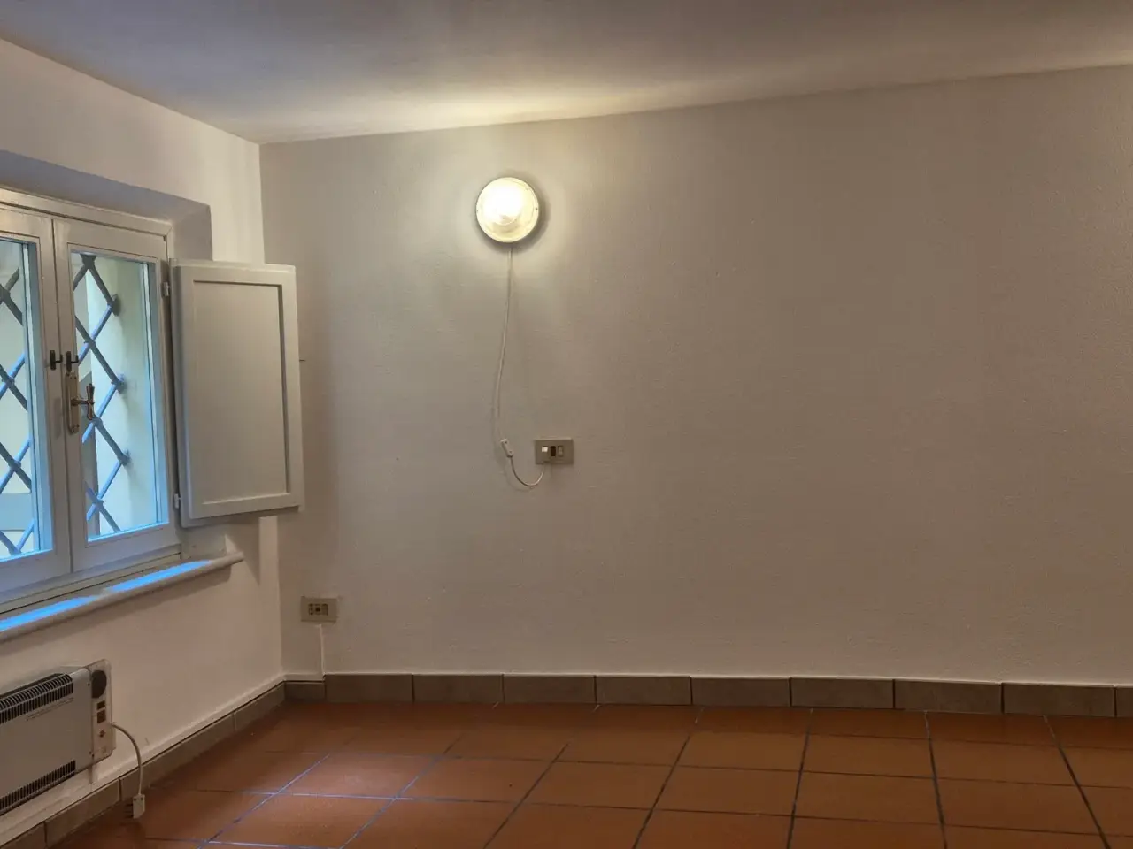 Magazzino in Via San Cristoforo 28, Modena, {3} - Foto 1