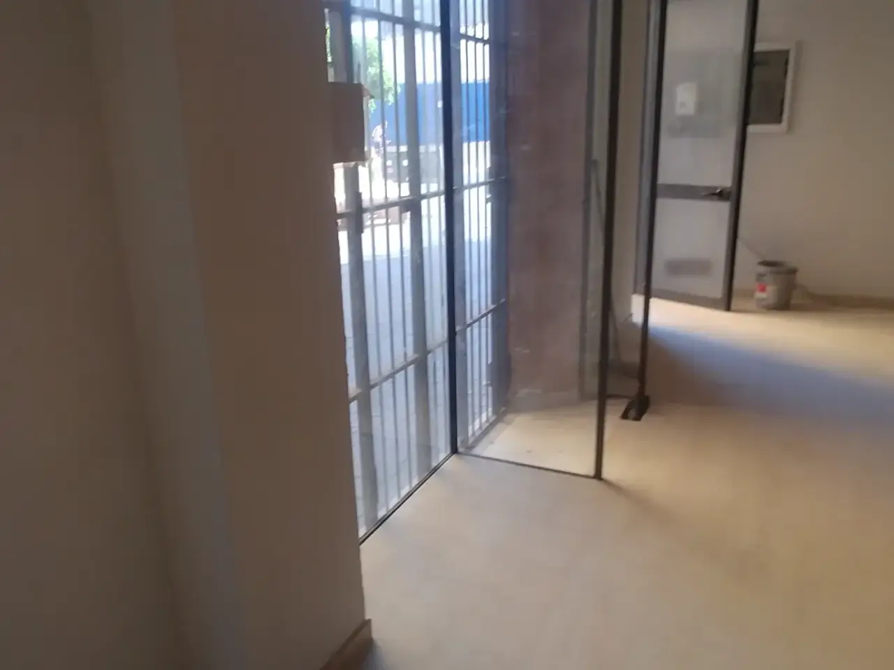 Negozio in Via Giuseppe Garibaldi 60, Pietra Ligure, {3} - Foto 1