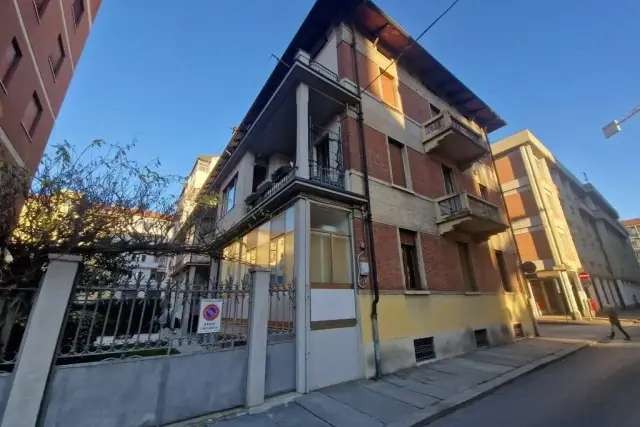 Apartament in Via Quintino Sella, Cuneo - Photo 1