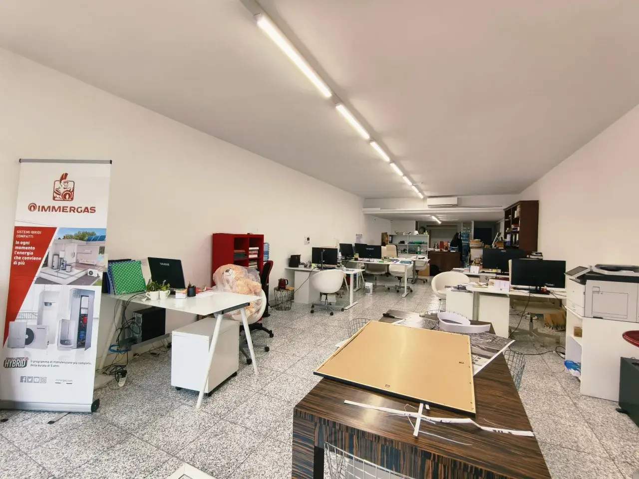 Negozio in Via Alessandro Volta, Abano Terme, {3} - Foto 1