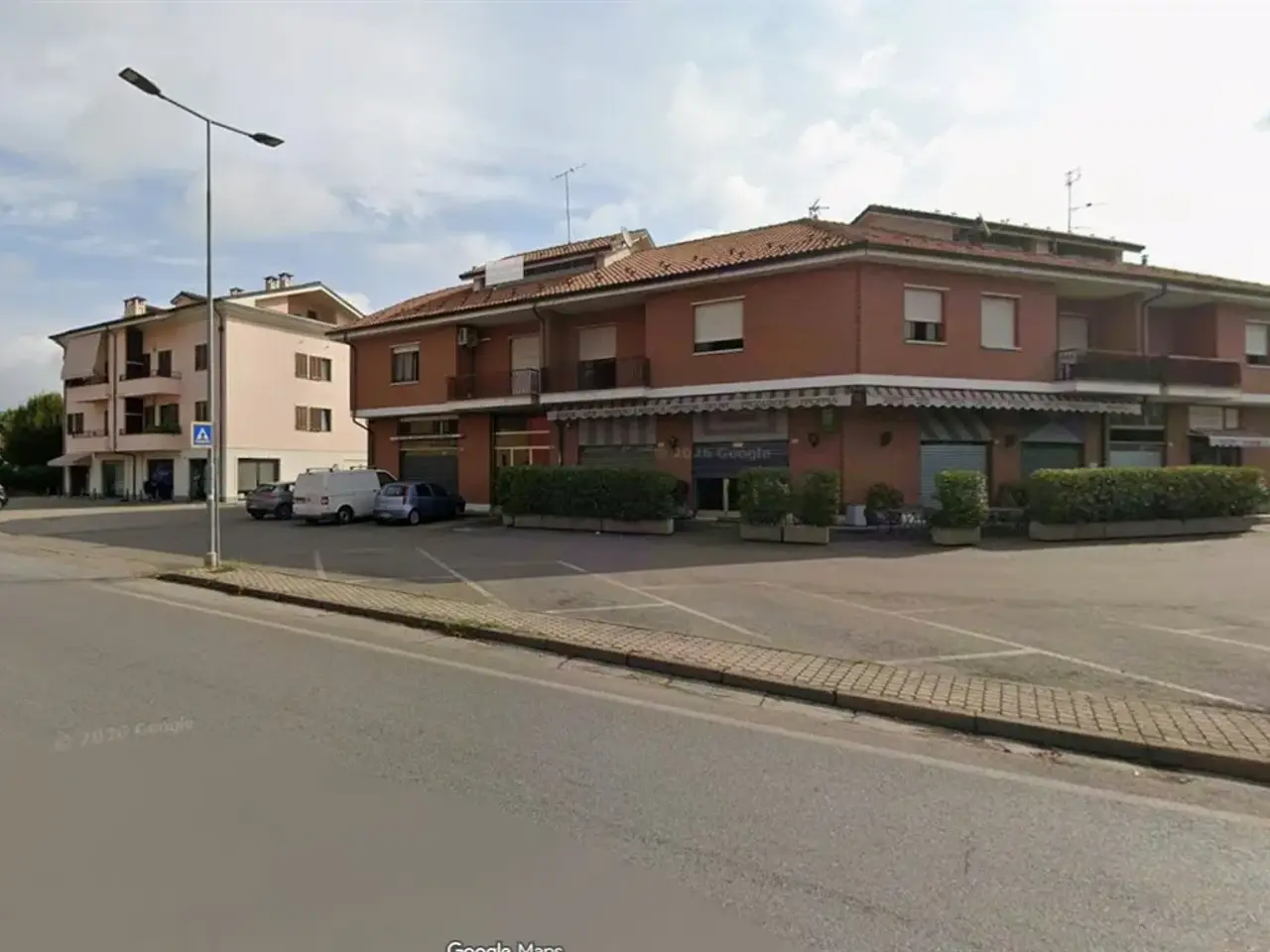 Locale commerciale in Corso Canale, Alba, {3} - Foto 1
