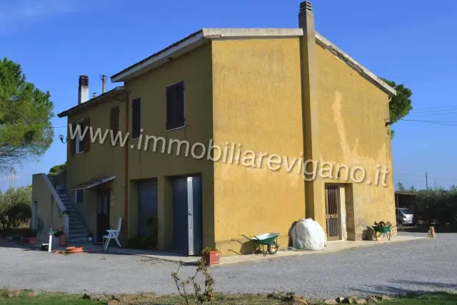 Country house or cottage, Orbetello - Photo 1