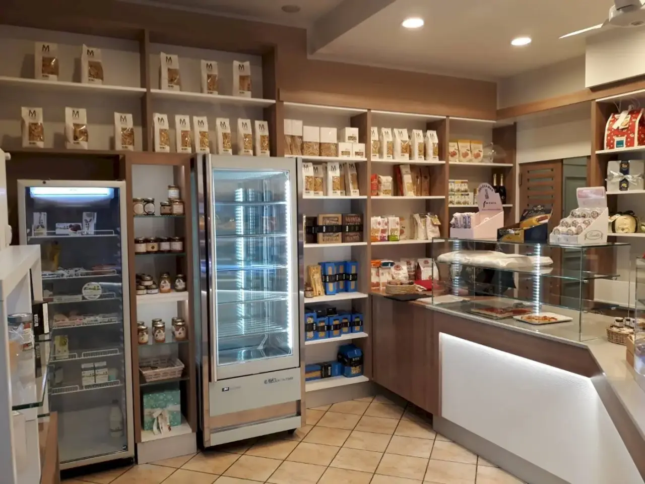 Pasticceria in Via Nicola Brovardi 1, Asti, {3} - Foto 2
