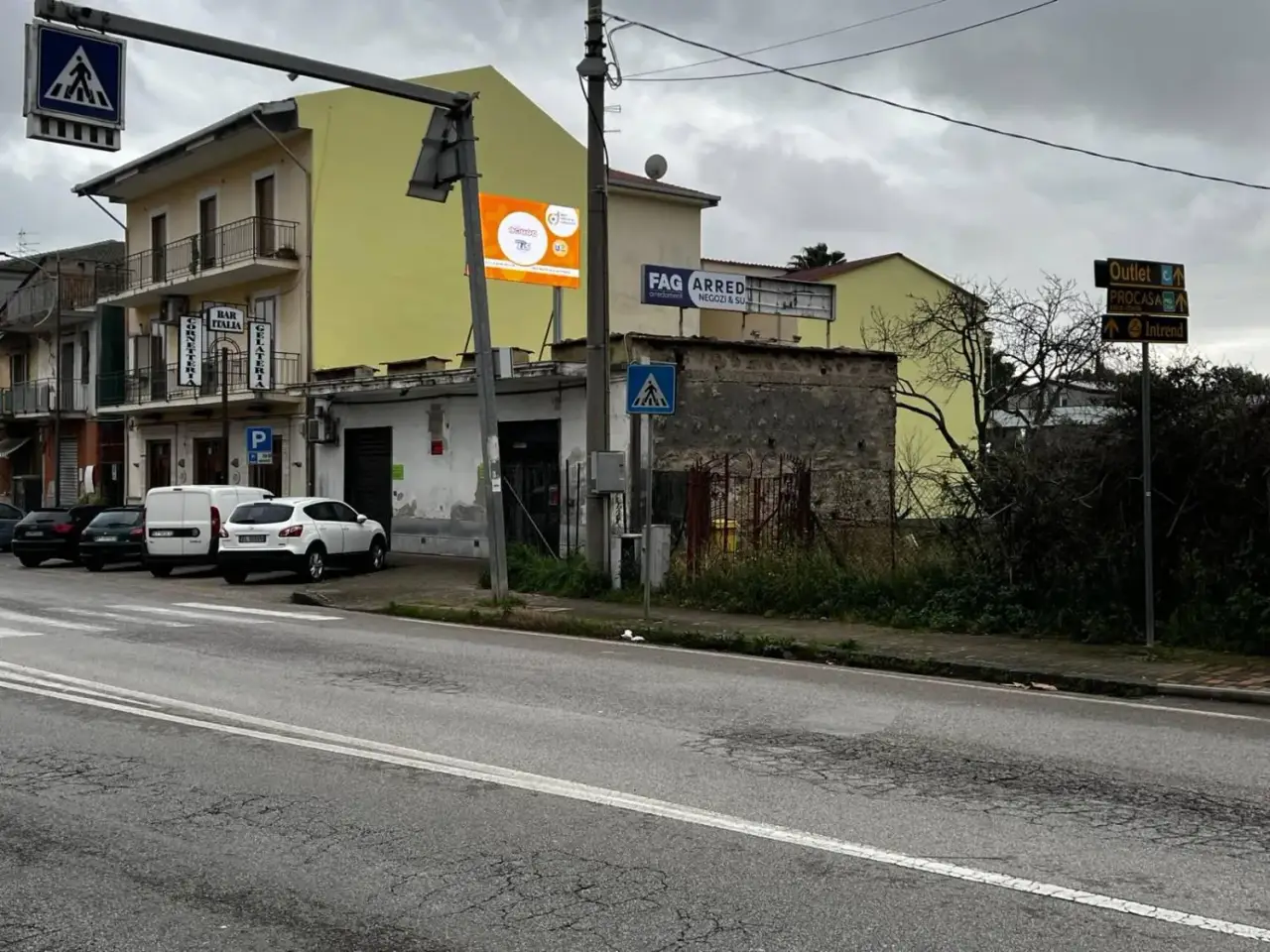 Locale commerciale in , Battipaglia, {3} - Foto 1