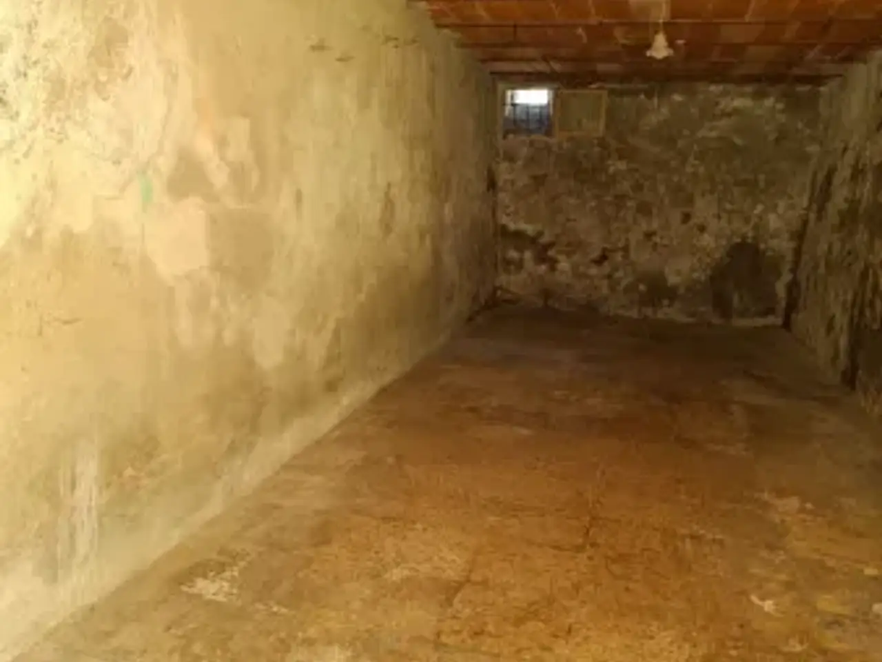 Magazzino in Via dell'Ospedale, Capodimonte, {3} - Foto 2