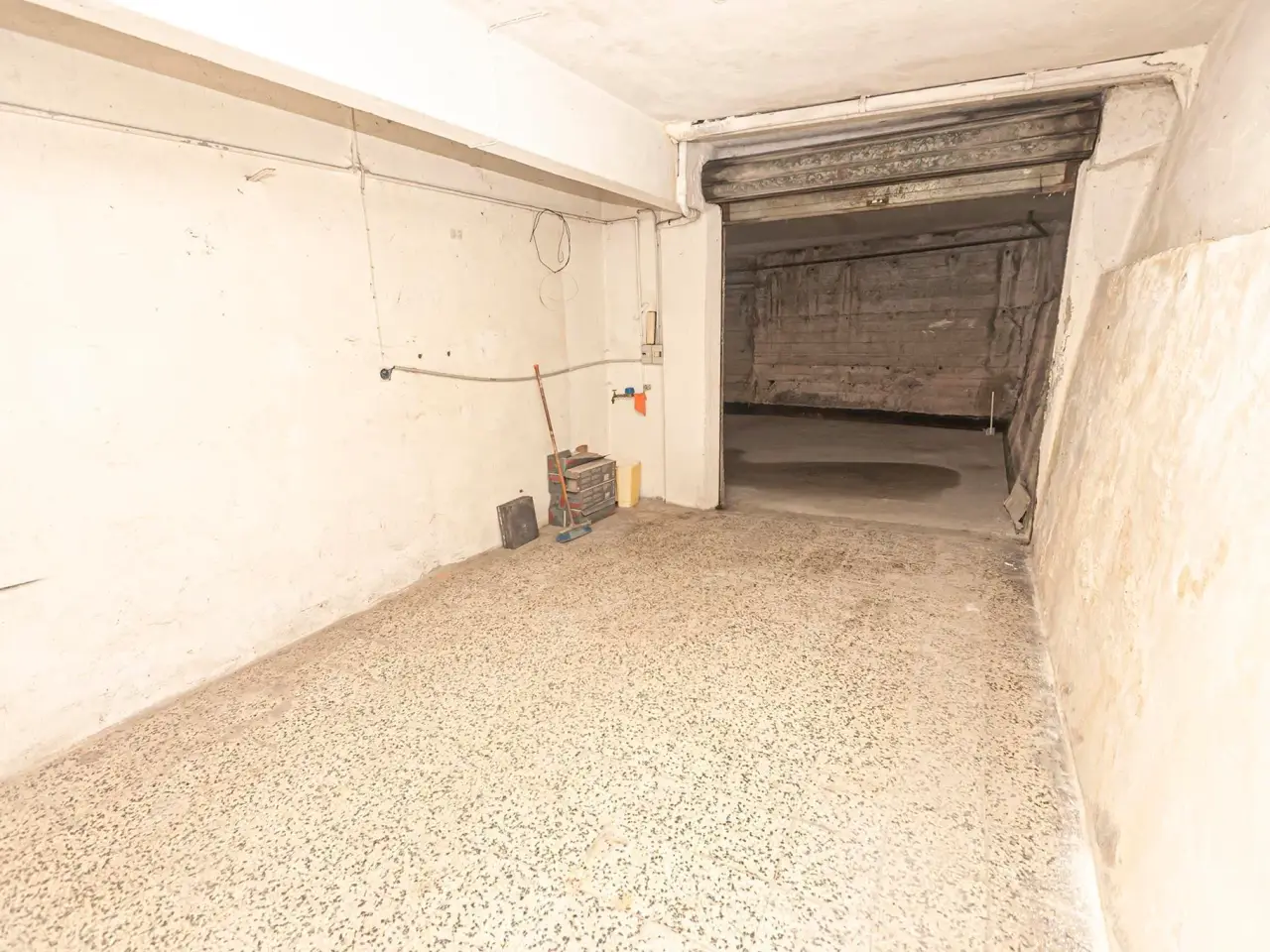 Parcheggio chiuso in Via Alcide De Gasperi 129, Campomorone, {3} - Foto 1