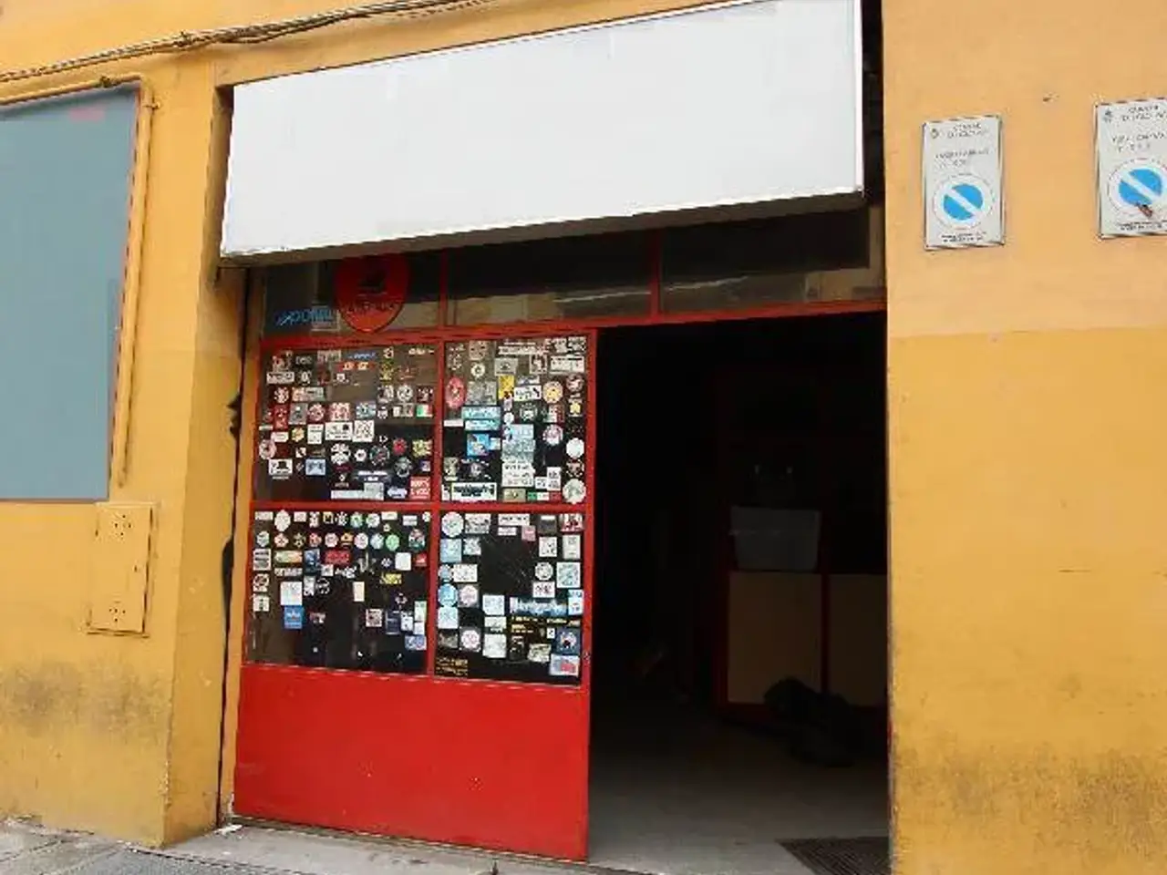 Negozio in Via Riva Reno, Bologna, {3} - Foto 2