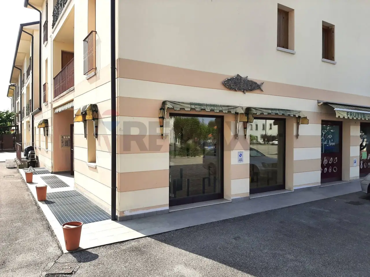 Negozio in Corte della Seta 18, Sernaglia Della Battaglia, {3} - Foto 2