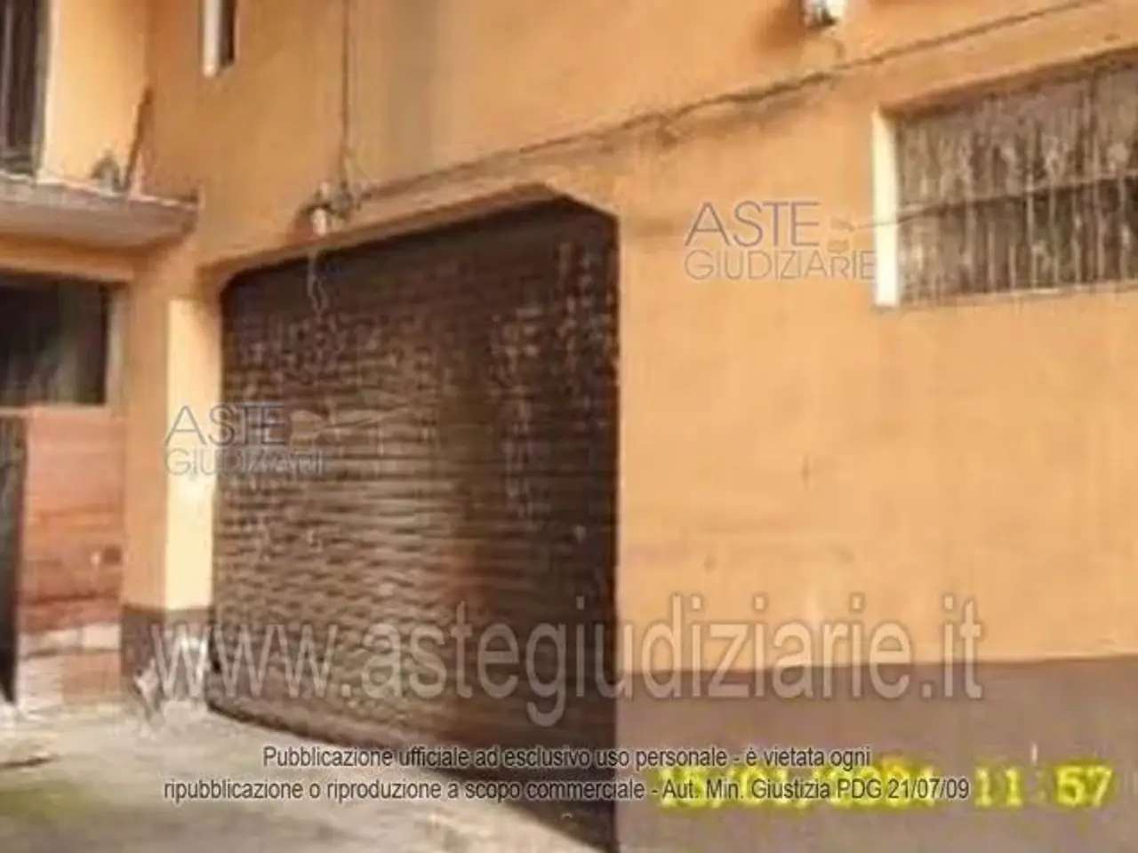 Garage in Via Giuseppe Poulet, 46, 95122 Catania Ct, Italia 46, Catania, {3} - Foto 1