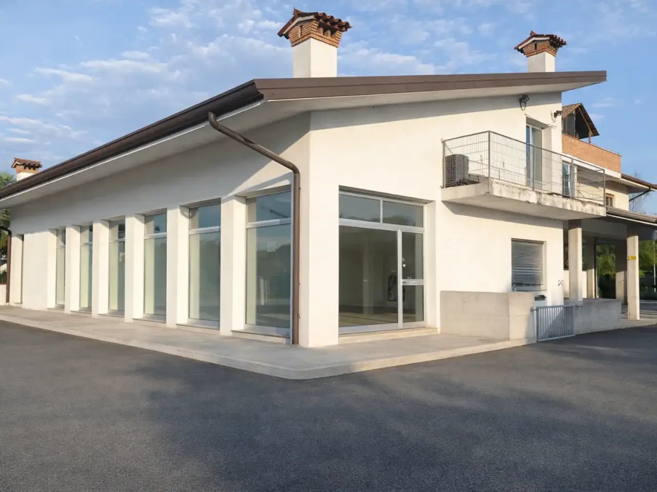 Negozio in Via Trieste 111, Gradisca D'Isonzo, {3} - Foto 1