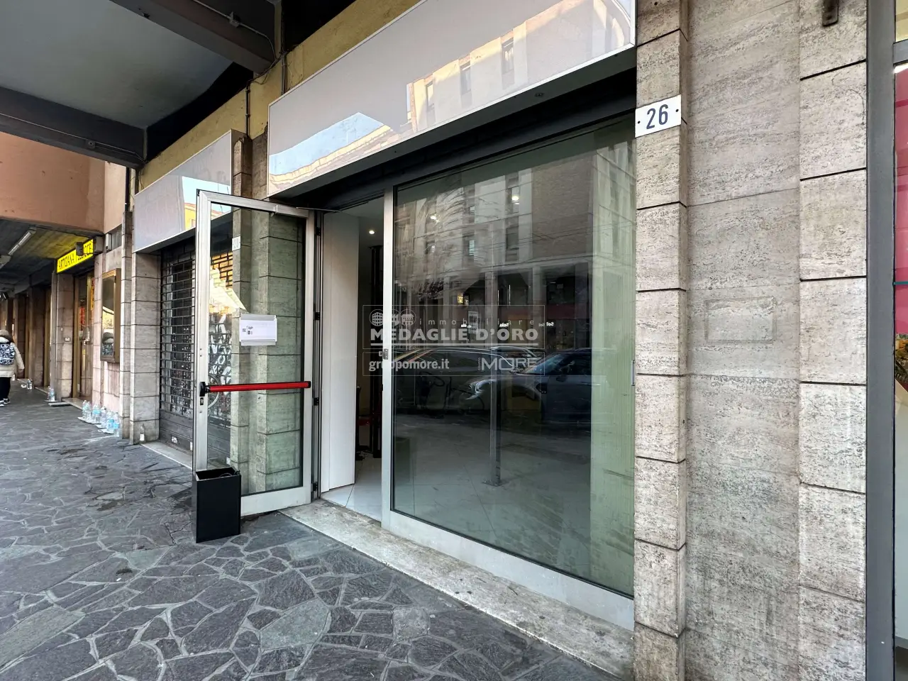 Negozio in Via Emilia Est, Modena, {3} - Foto 1