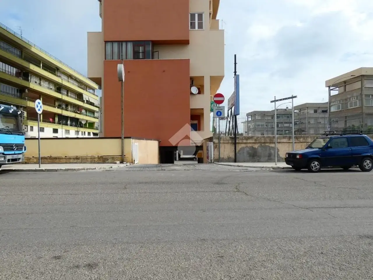 Negozio in Via Monginevro 23, Policoro, {3} - Foto 2