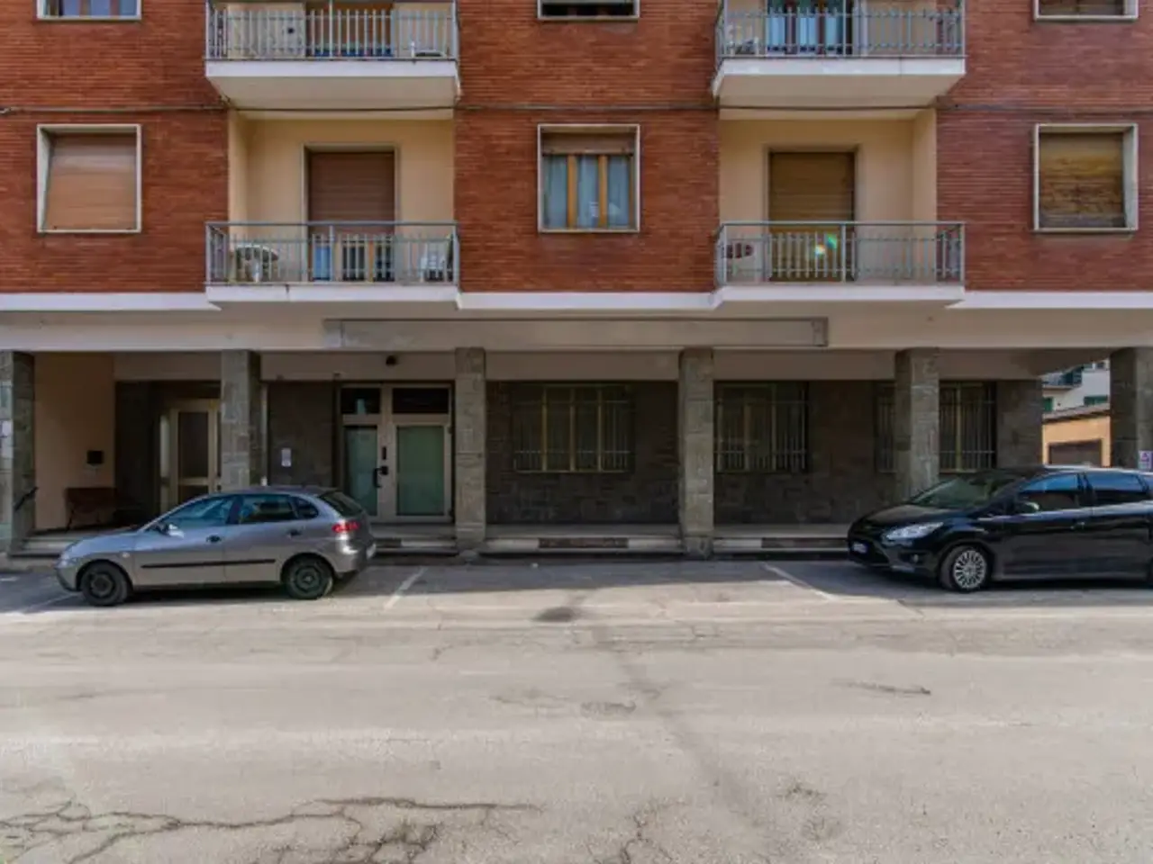 Negozio in Piazza Vittorio Veneto 10, Chiusa Di Pesio, {3} - Foto 2