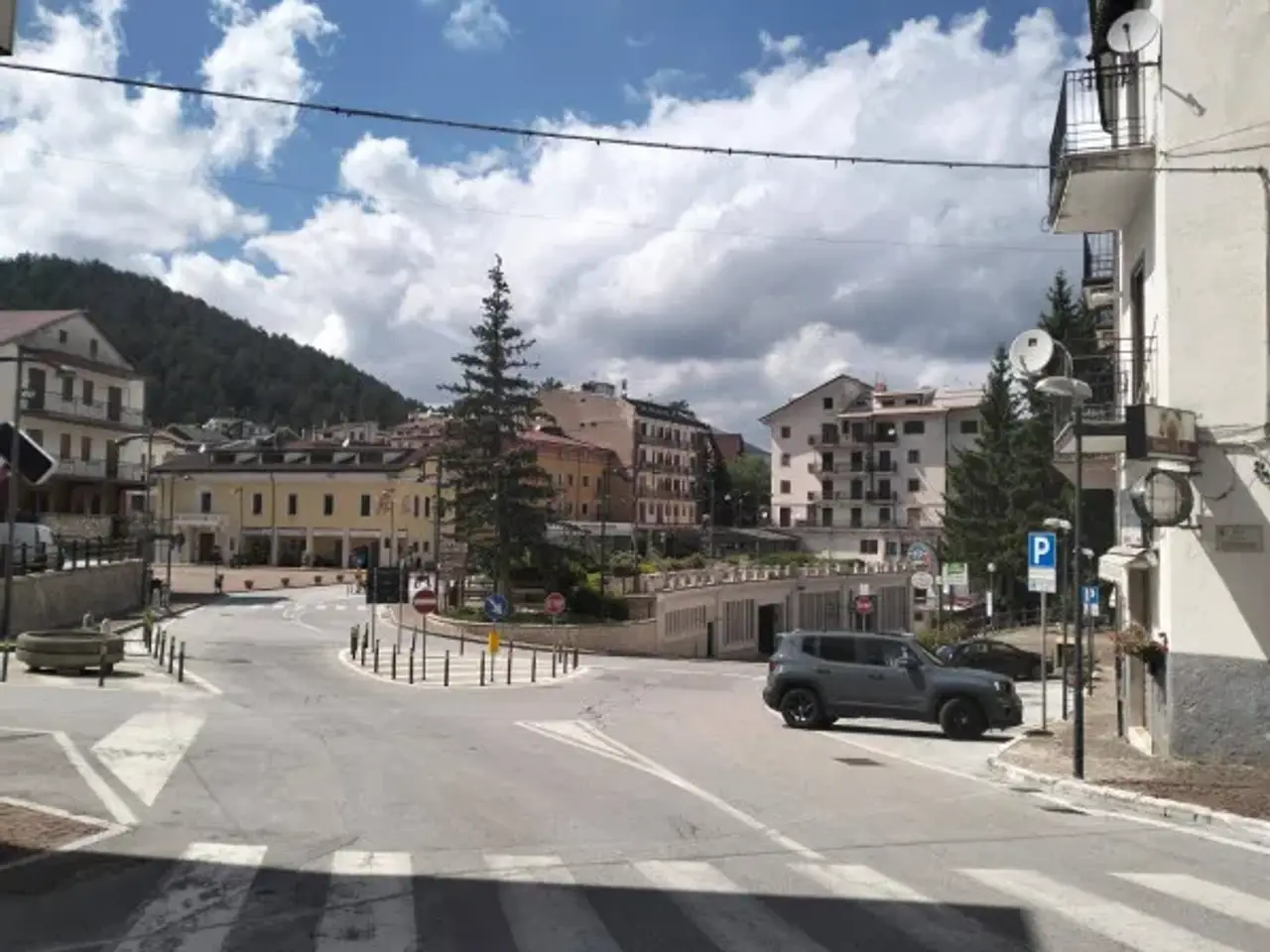 Negozio in Piazza Luigi di Savoia, Roccaraso, {3} - Foto 2