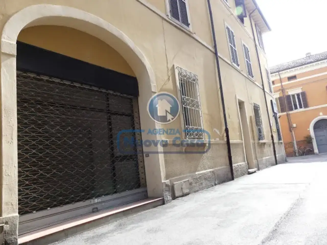 Negozio in Via San Vitale 1/3, Ravenna, {3} - Foto 2