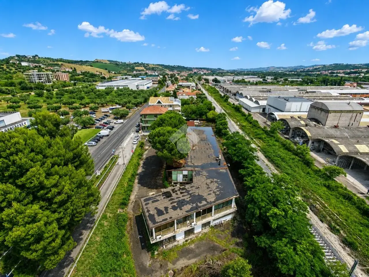 Palazzina commerciale in Contrada Sant'Atto, Teramo, {3} - Foto 2