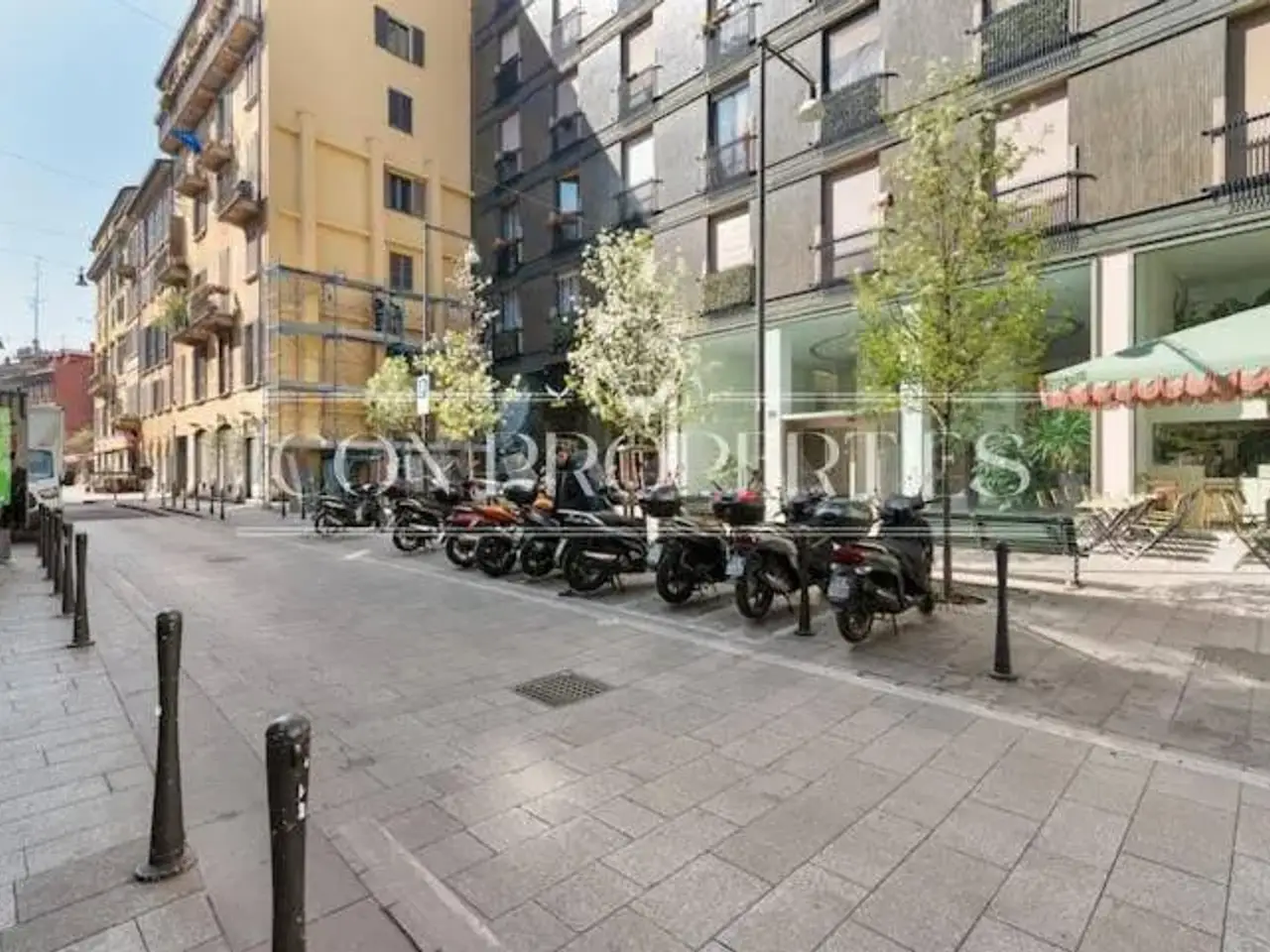 Ufficio in Corso Giuseppe Garibaldi 8, Milano, {3} - Foto 2