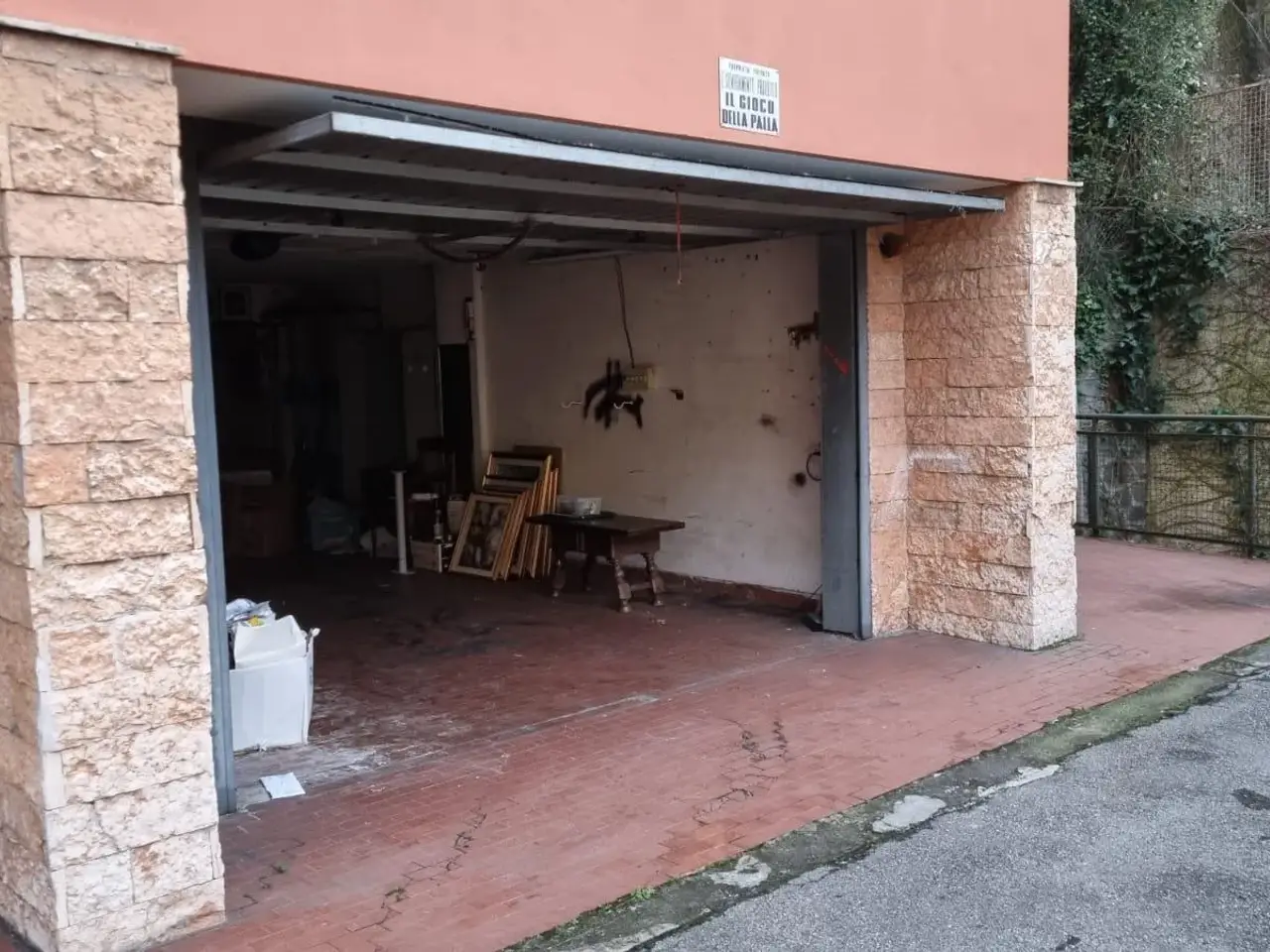 Parcheggio chiuso in , Genova, {3} - Foto 1