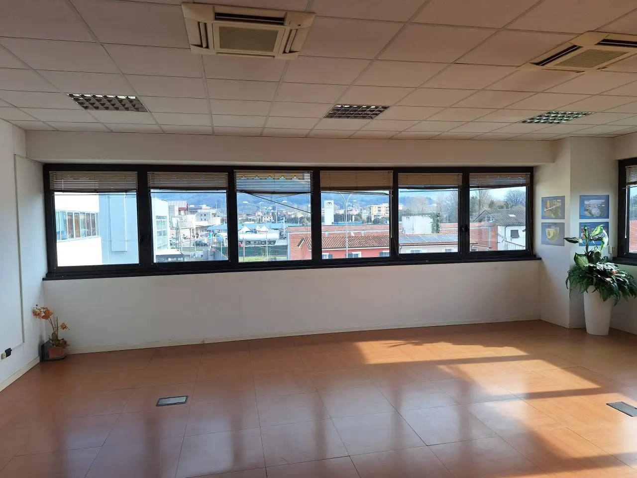 Ufficio in , Sarzana, {3} - Foto 2