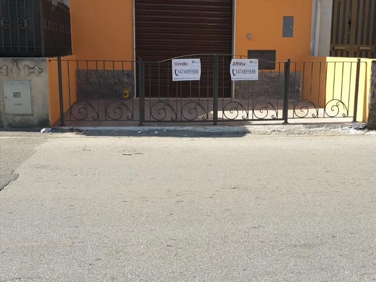 Locale commerciale in , Taurianova, {3} - Foto 2