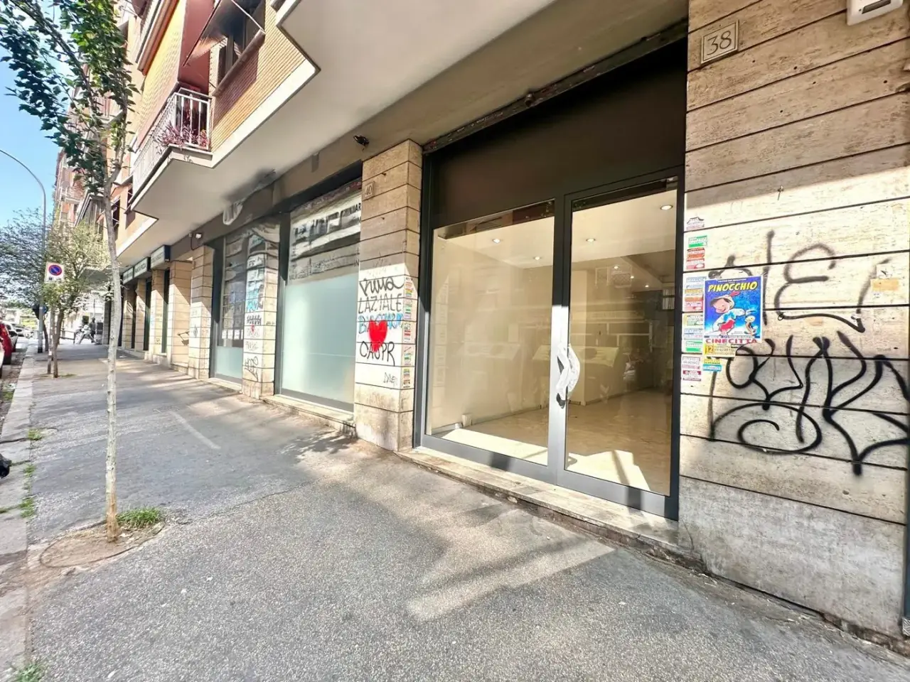 Negozio in Via Sestio Calvino, Roma, {3} - Foto 2