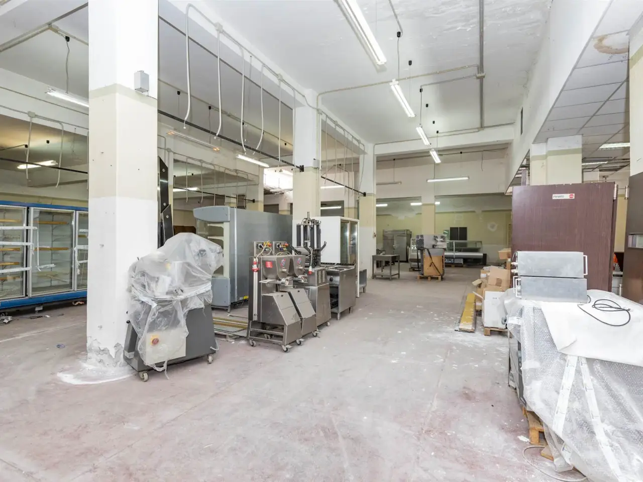 Magazzino in Via Eugenio Barsanti, Catania, {3} - Foto 2