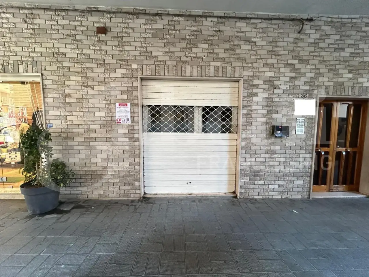 Negozio in Via Matteo Renato Imbriani 38, Canosa Di Puglia, {3} - Foto 2