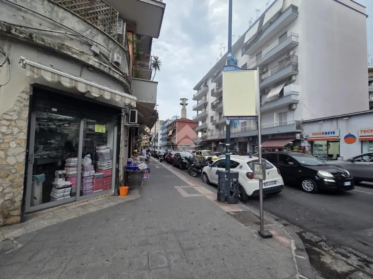 Negozio in Viale Cavalleggeri d'Aosta 43, Napoli, {3} - Foto 2