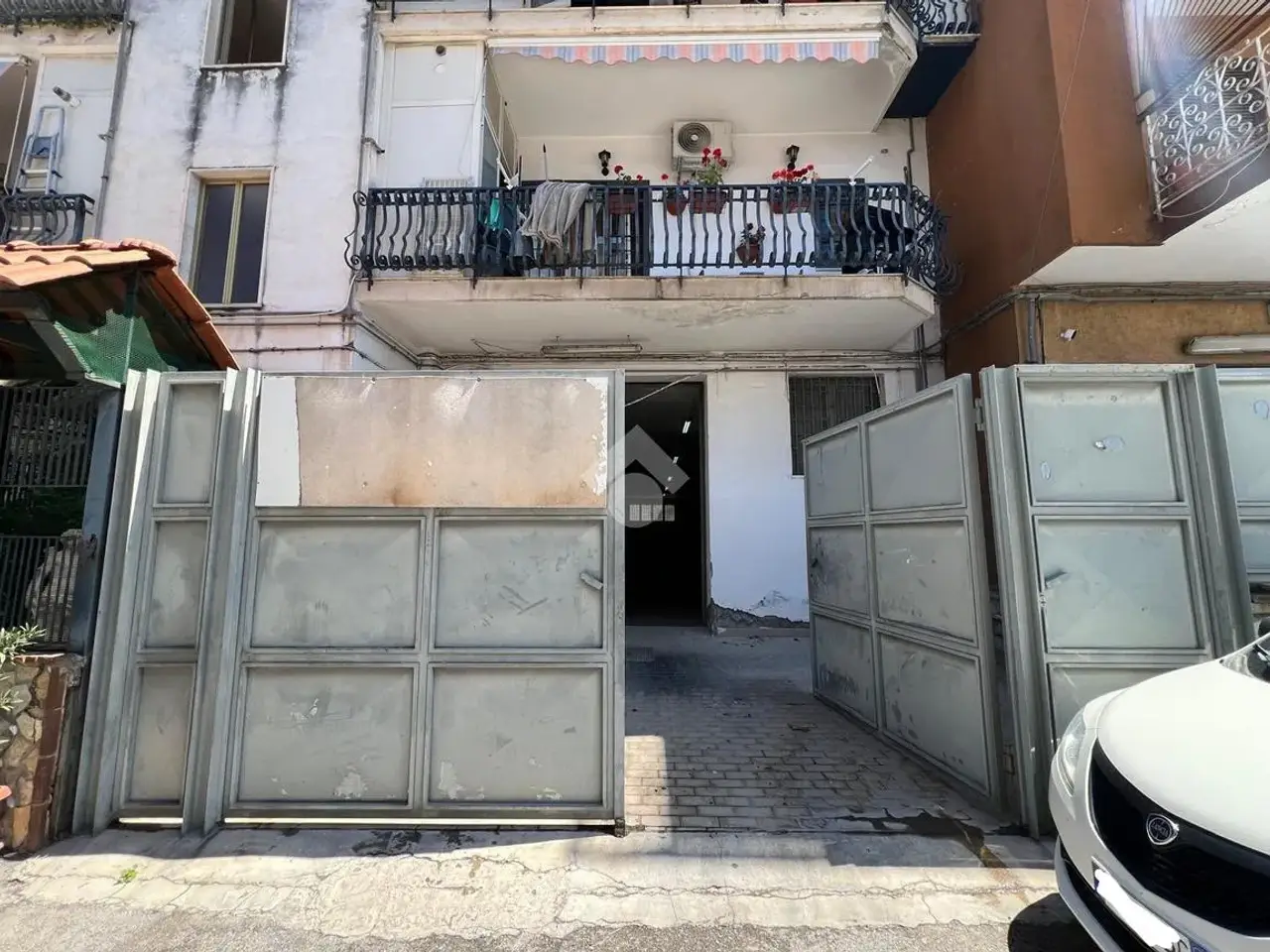 Magazzino in Via Filomena Marturano 19, Napoli, {3} - Foto 2