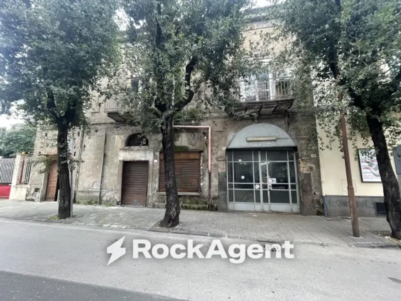 Negozio in Corso V. Emanuele 129, Angri, {3} - Foto 1