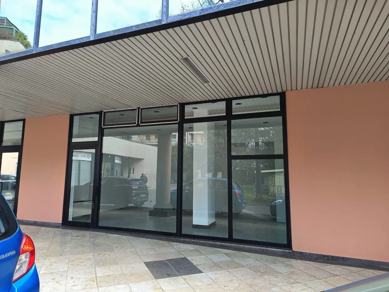 Negozio in Vicolo del Caldo 32, Saronno, {3} - Foto 1